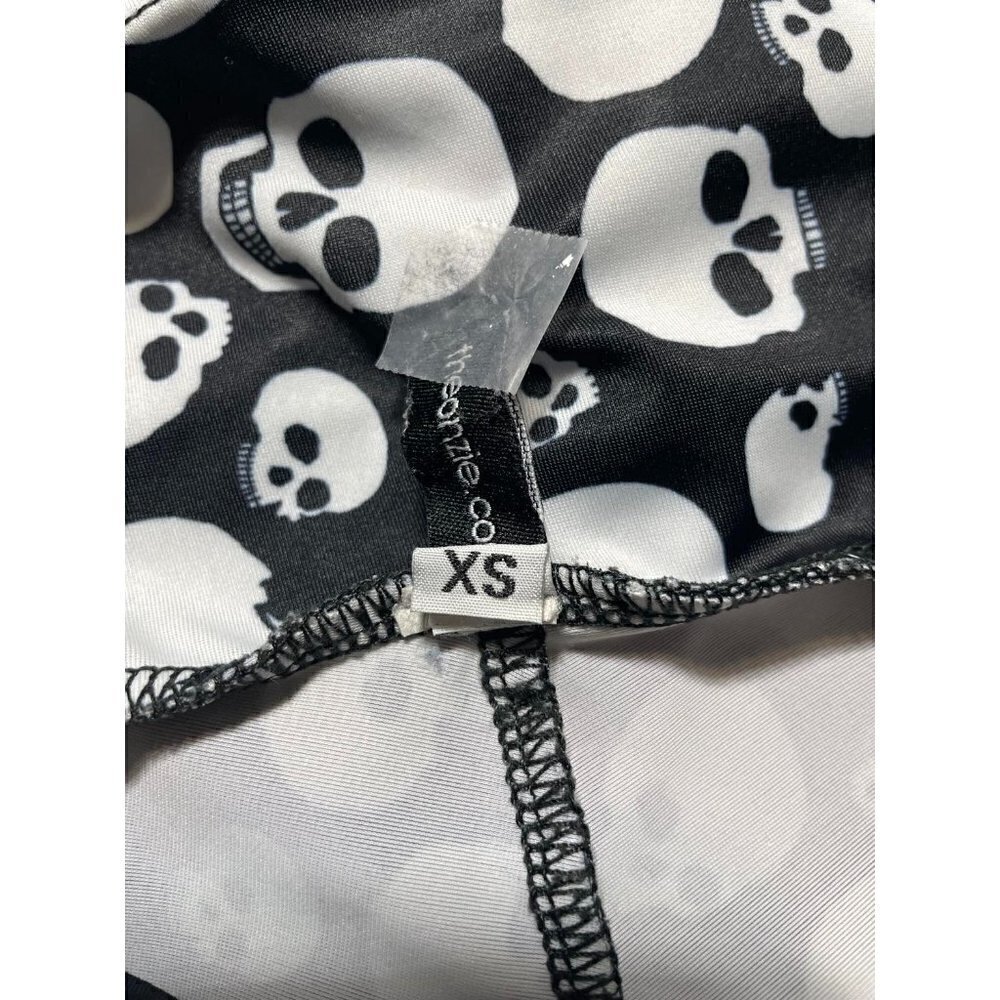 Onzie Size XS Leggings Cropped Skulls Halloween October Fall - Picture 4 of 4